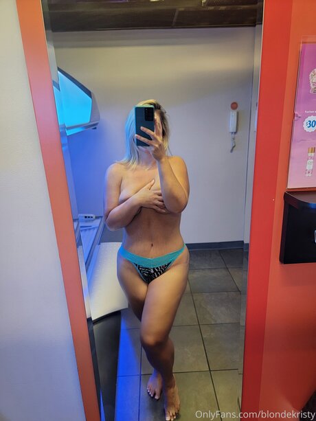 Blondekristy hot star picture