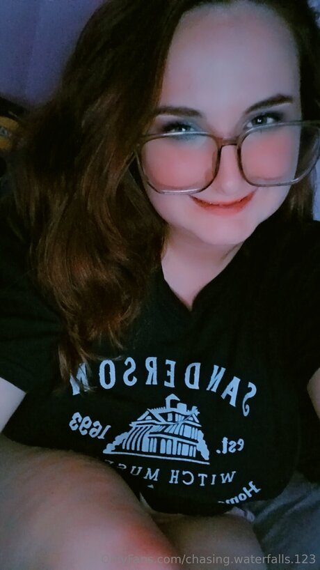 Chasing Waterfalls 123 model adult images