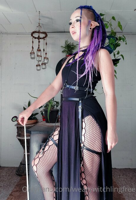 Wearywitchlingfree pornstar hd pic