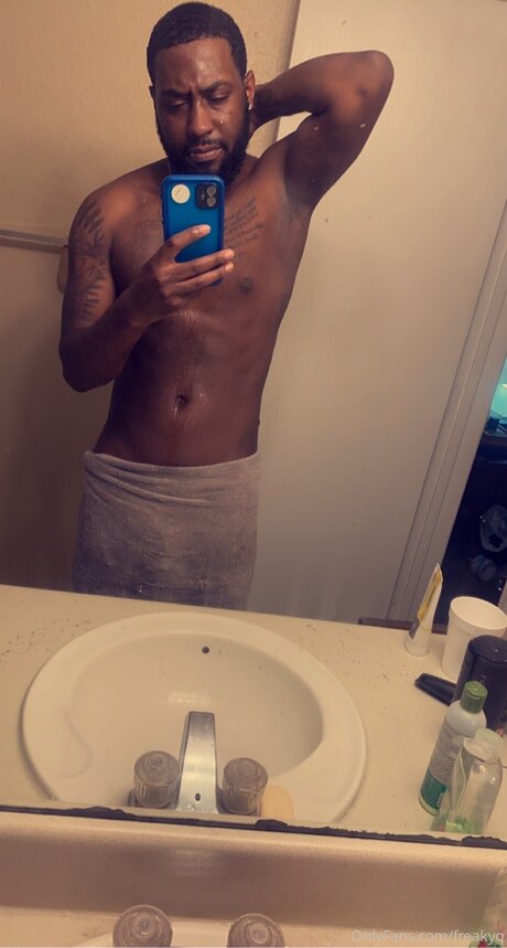 Freakyq model beautiful picture