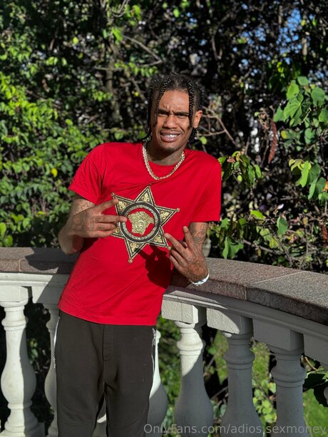 Adios Sexmoney sex model pic