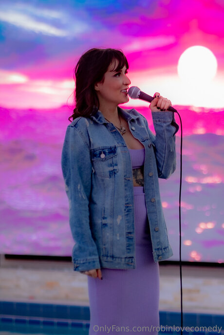 Robinlovecomedy star hot archive