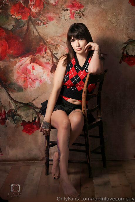 Robinlovecomedy star hot photos