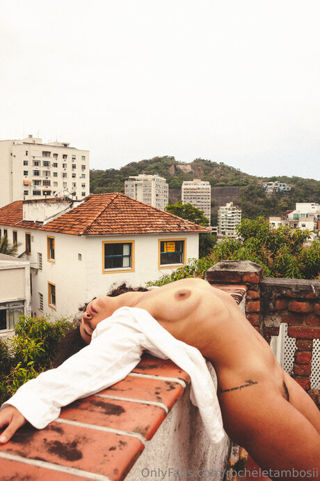 Andromedanaked hot model photos