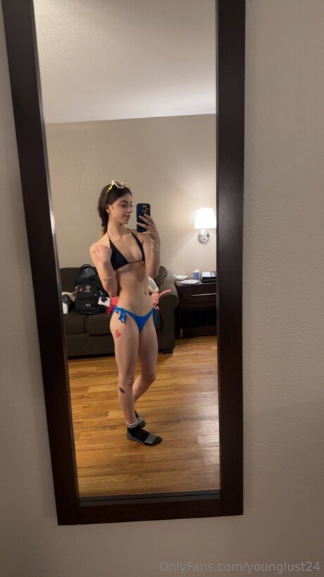 squirt teen onlyfans beautiful xxx picture