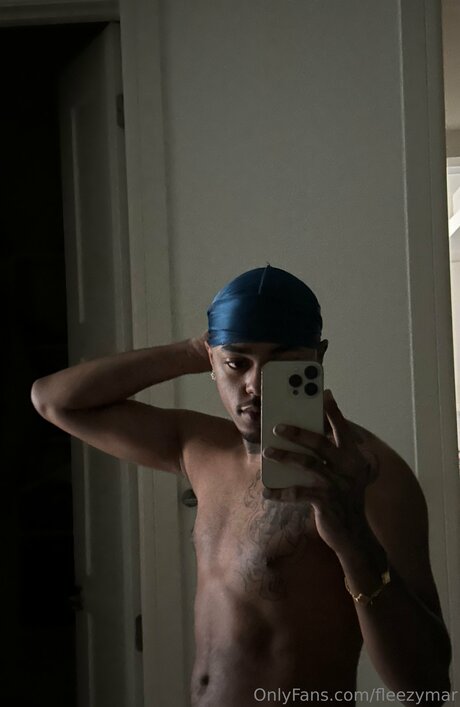 Omarlwc model hot photos