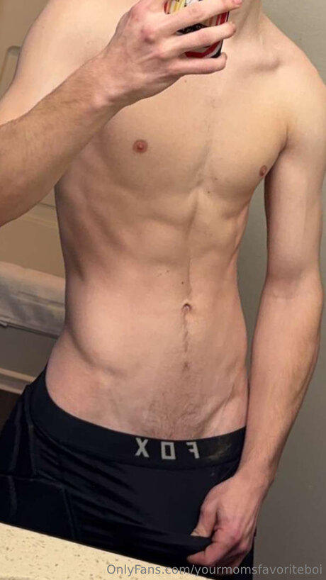 Yourmomsfavoriteboi beautiful pornstar galleries