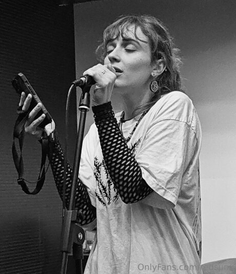 Redsunx pornstar hot gallery