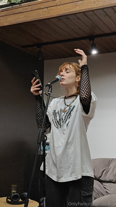 Redsunx nice actress photos