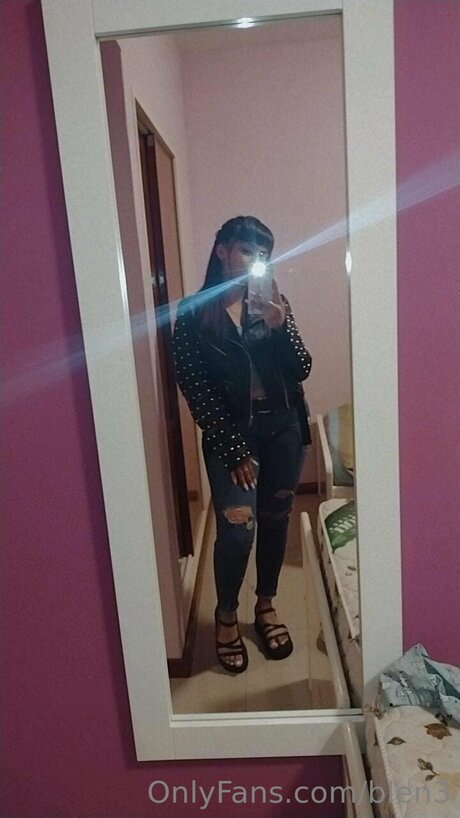 Blen3 nudes star photos