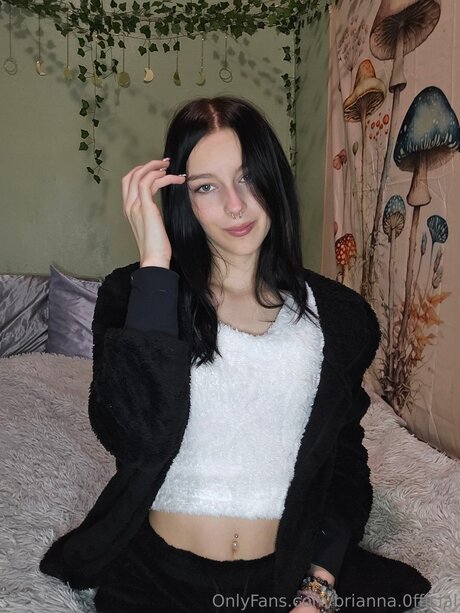 Brianna 0fficial free actress images