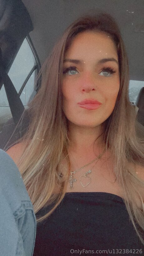 U132384226 model erotic photos