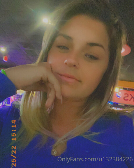 U132384226 model nude gallery