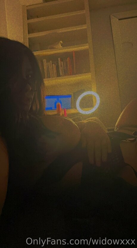 Widowxxx art model picture