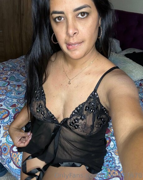 U282977670 naked pornstar images