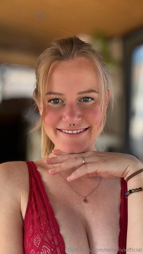 Onlyviviofficial model beautiful galleries