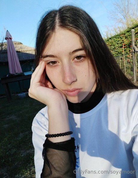 amateur mom onlyfans art porn pic