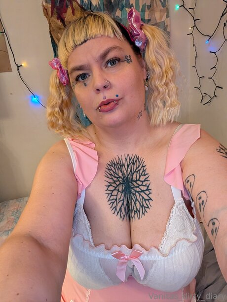 Vanitas Dirty Diary pretty actress picture