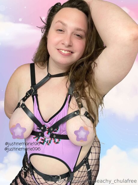 Peachy Chulafree pornographic actress picture