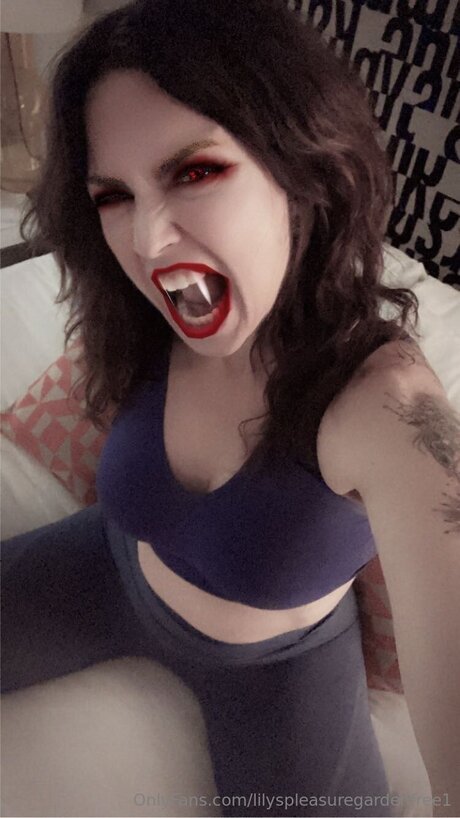 skinny brunette onlyfans hd img