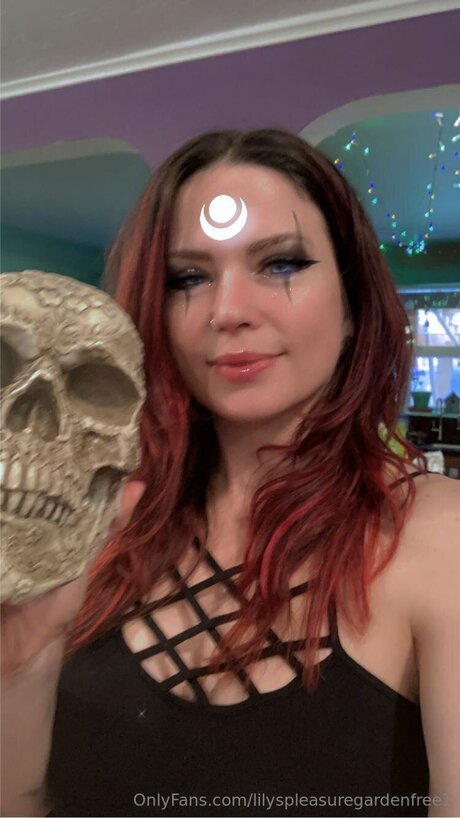 Lilyspleasuregardenfree1 nude star images