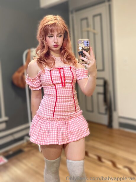 mirror selfie onlyfans free sexy picture