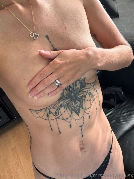 Mrsanonymousx star sexy photo