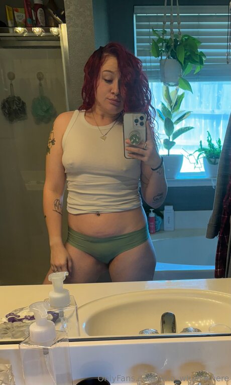 Who What Where model top photos