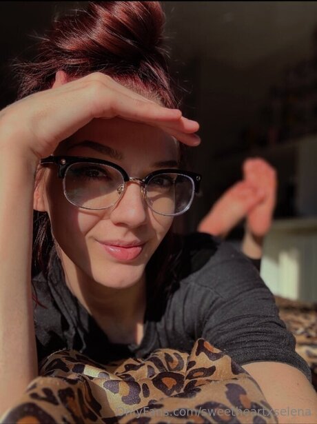 Sweetheartxselena adult model photos