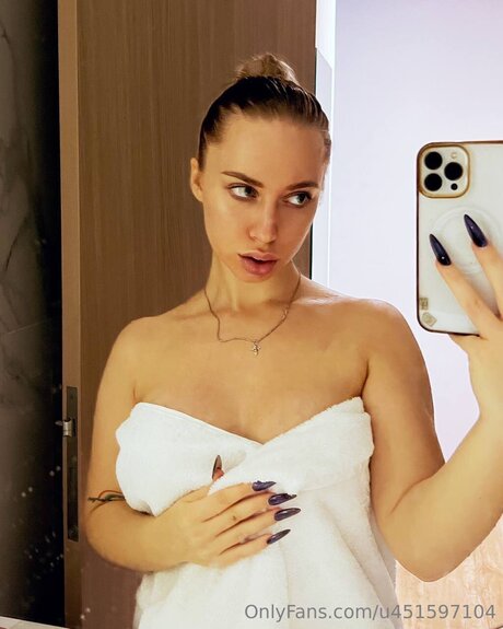 Itslolapap exclusive star photos