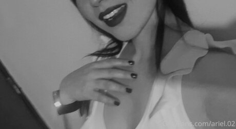 Ariel 02 sexy model img