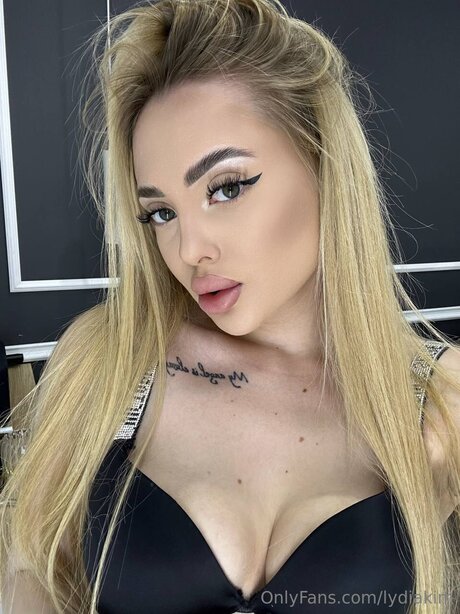 Lydiakim model photo