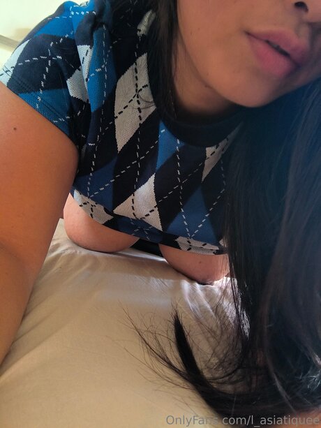 L Asiatiquee model sexy images