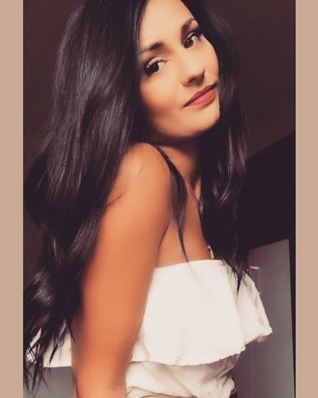 Cyndy valerie Gamache Gravel model beautiful pics