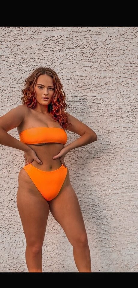 Lindsay Lohann model sexy picture