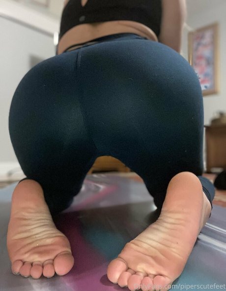 Piperscutefeet star nudes gallery