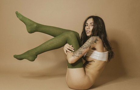 Itshades sexy pornstar pictures