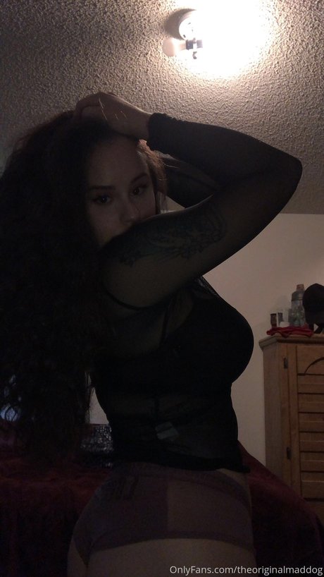 Miranda Douty sexy model image