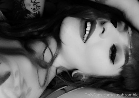 Glam Suicide adult actress pic