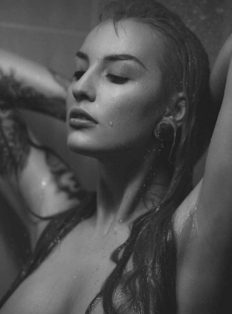 Glam Suicide high quality star photos