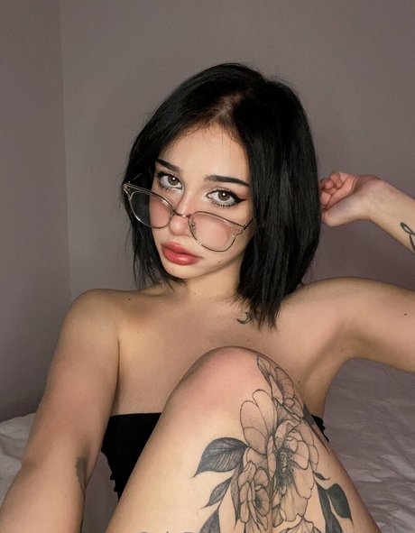 Minty Kitsune pornstar hd photo