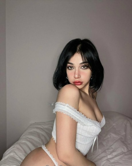 Minty Kitsune nice actress picture