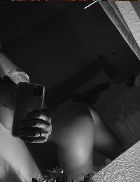 Kawahine Andrade model exclusive pictures