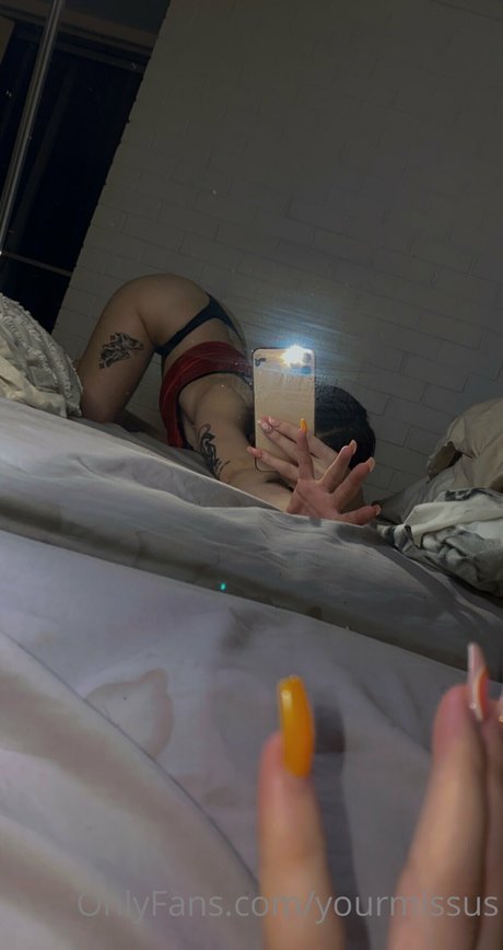 yourmissus beautiful actress photo