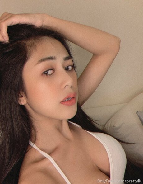 PrettyLiu Photo Gallery