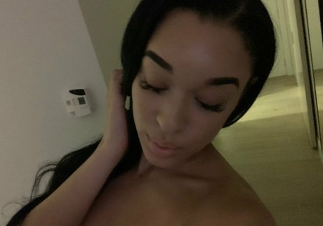 Mya Lashaun model art pictures