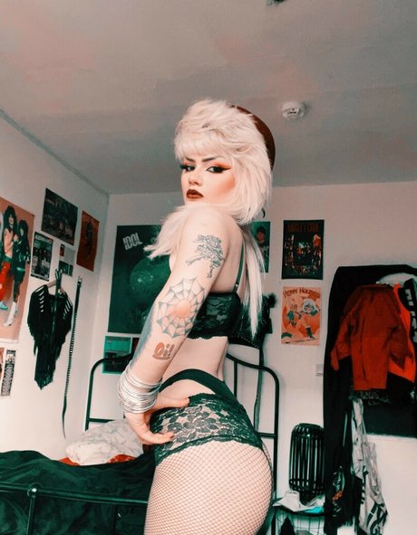 heavymetalmaniak pornographic model img