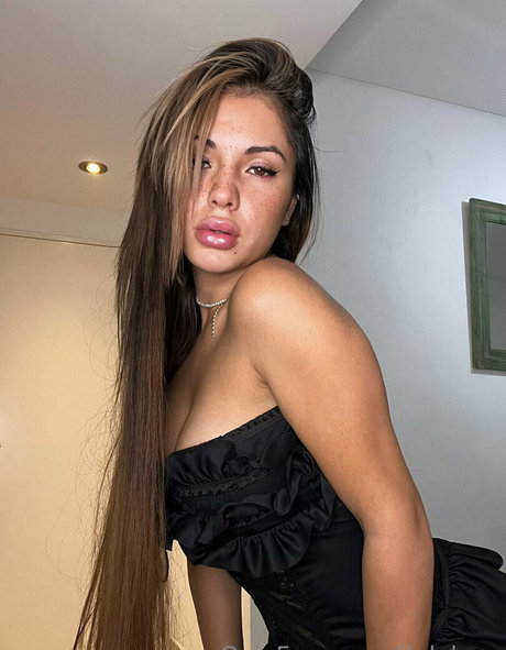 itslolaxo star hot picture