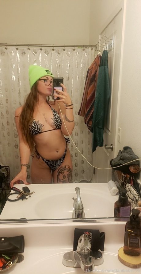 Dani Babe porn actress pictures