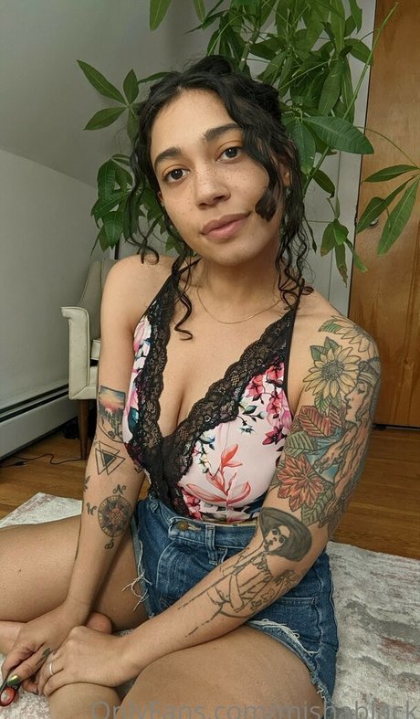 Misha Black xxx star photo